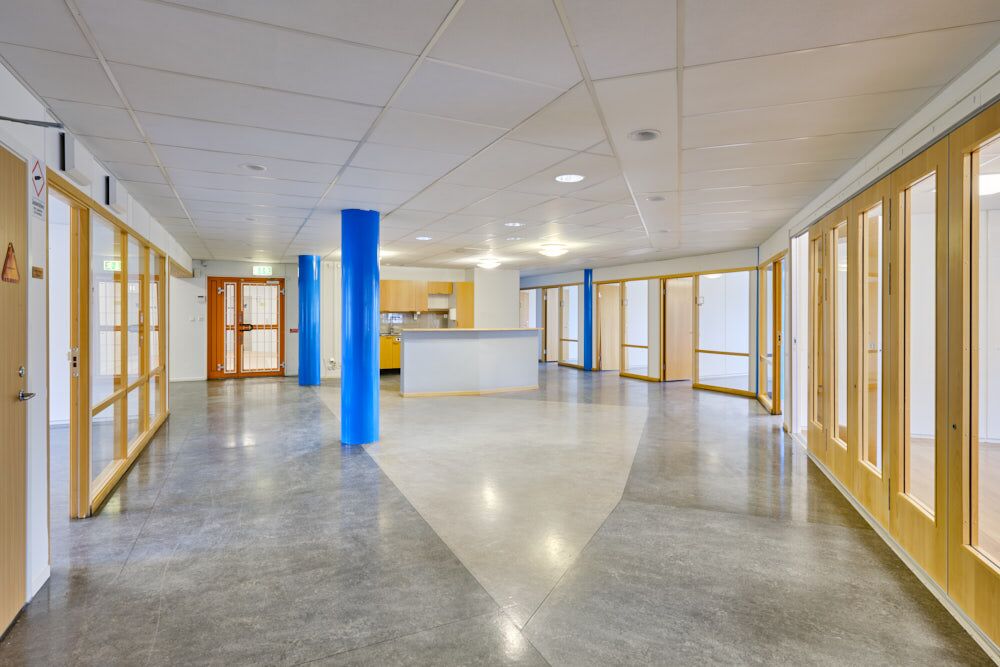 Lager/industri med kontorslokal i Vårby – Botkyrkavägen 4 bild 2