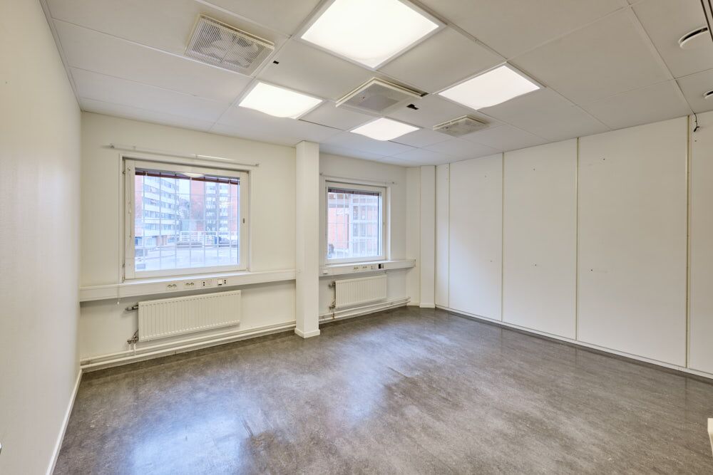 Lager/industri med kontorslokal i Vårby – Botkyrkavägen 4 bild 3