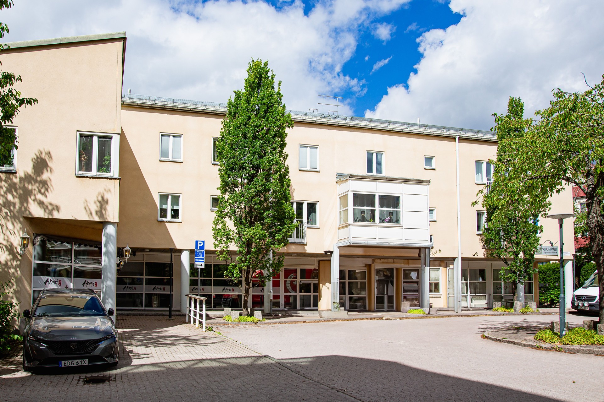 Lager 9–20 kvm i Danderyd – Brovägen 2A-B bild 1