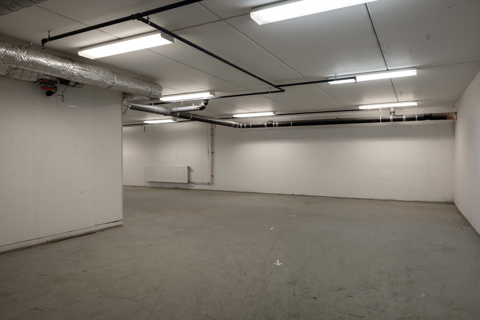 Lager 116 kvm i Danderyd – Invernessvägen 2 bild 3