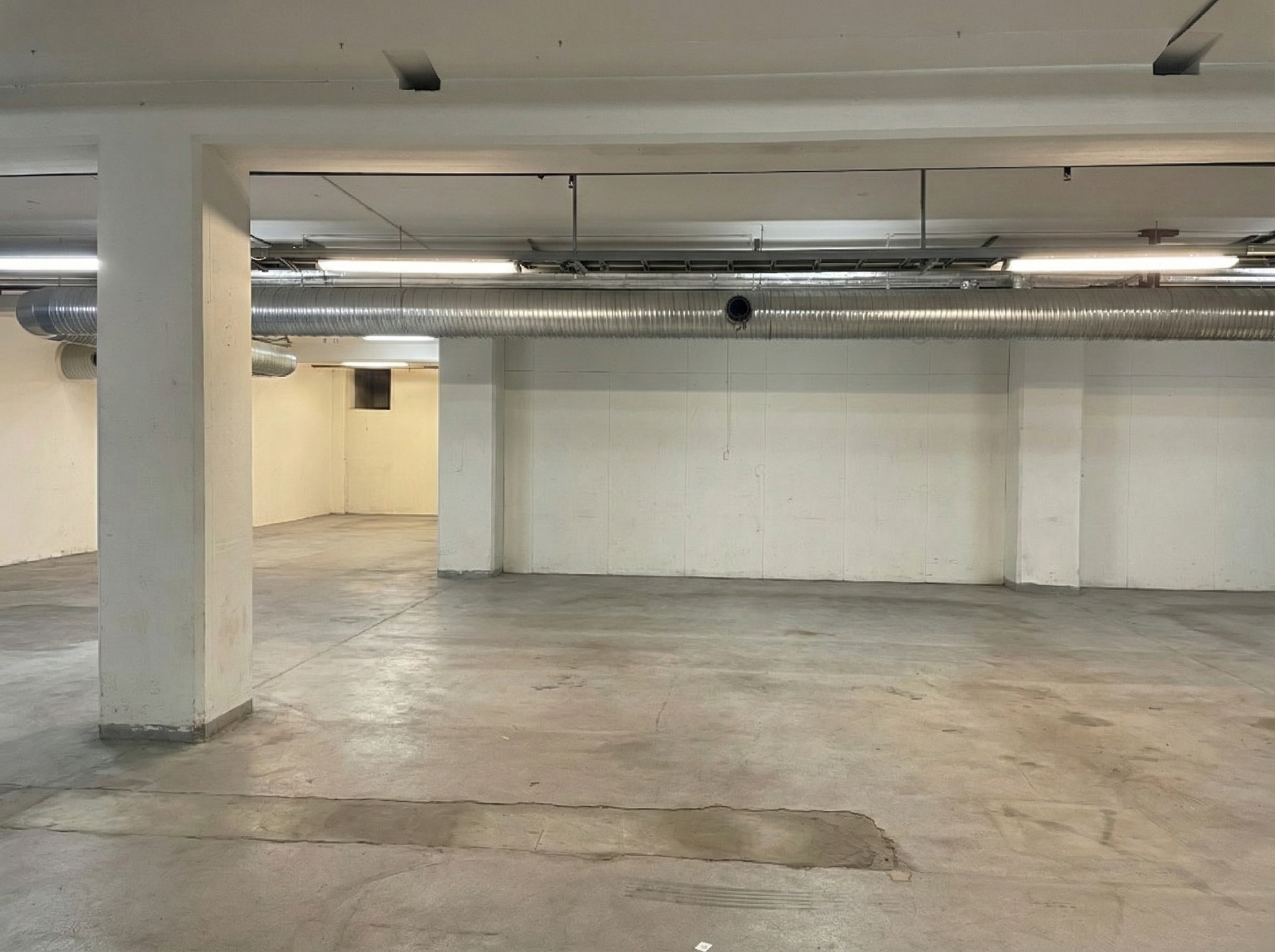 Lagerlokal 287 kvm i Västberga – Västbergavägen 4 bild 1