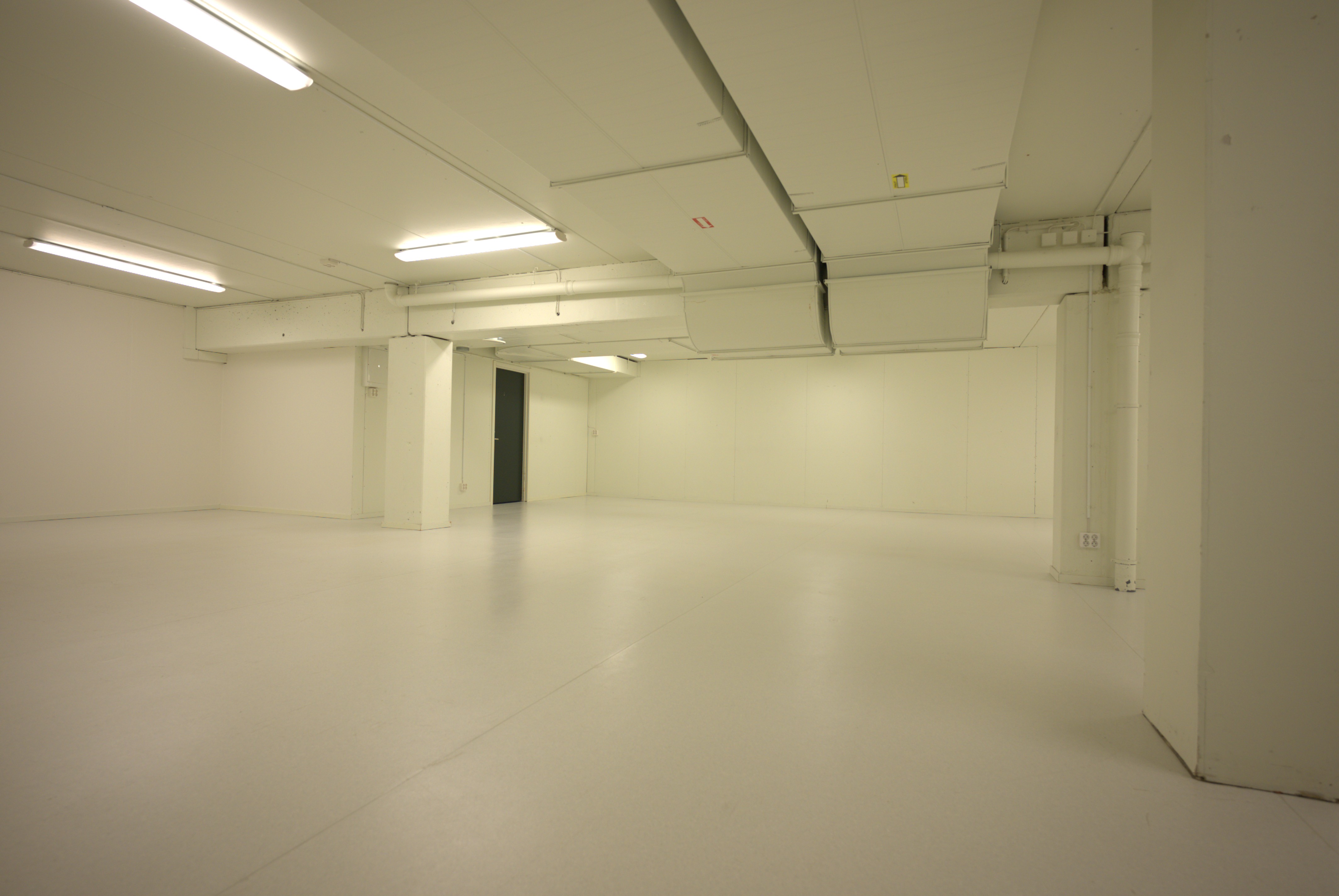 Lagerlokal i Älvsjö – Varuvägen 9 bild 3