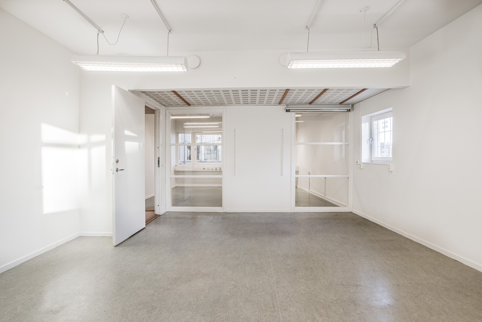 Kontor 141 kvm i Danderyd – Brovägen 9 bild 1