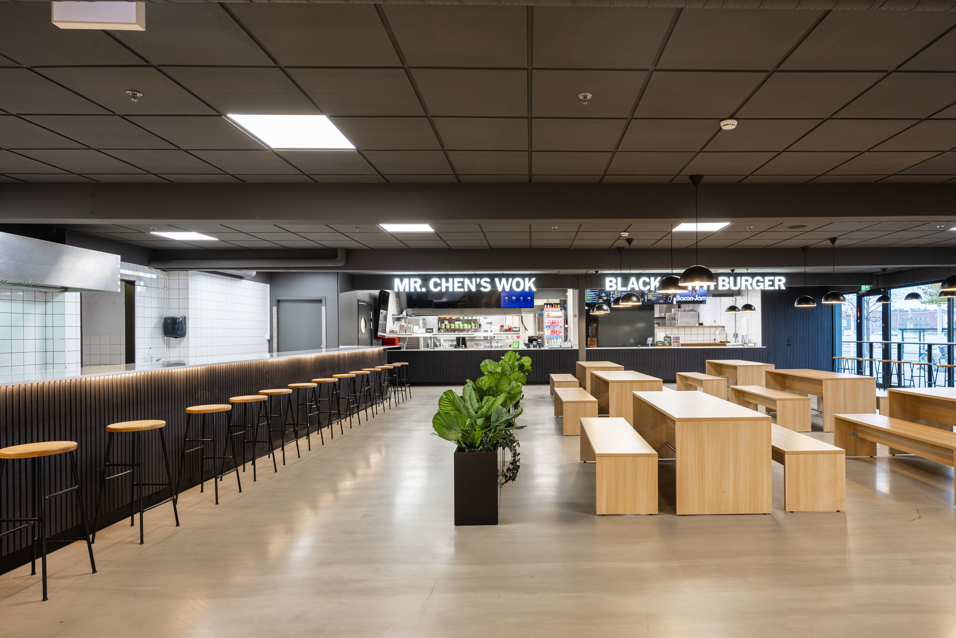 Restaurang i Food Court, Jägersro Center, Malmö – Jägersrovägen 151 bild 3