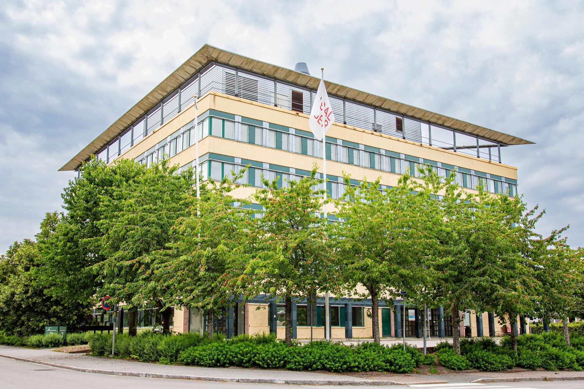 Lagerlokaler 125-170 kvm i Sollentuna – Djupdalsvägen 1-7 bild 1