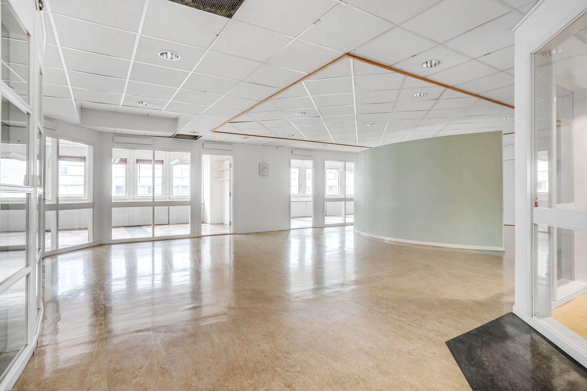 Eget kontorsrum i Hallonbergen – Hallonbergsplan 5-7 bild 2